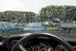 大雨天，如何讓愛(ài)車(chē)避免被淹