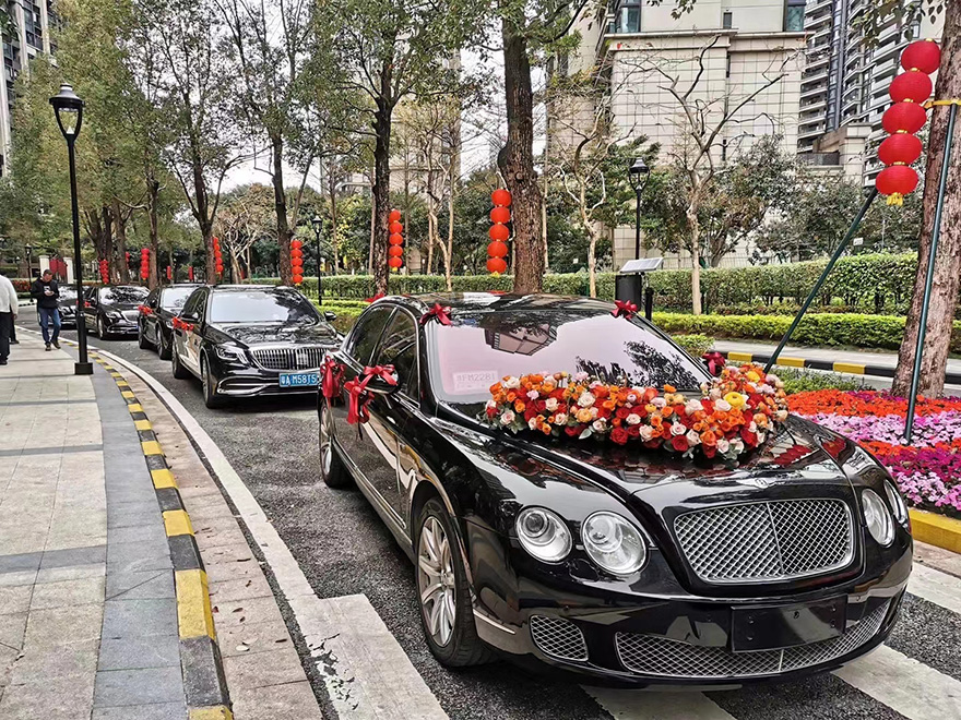 賓利婚禮車(chē)隊(duì)